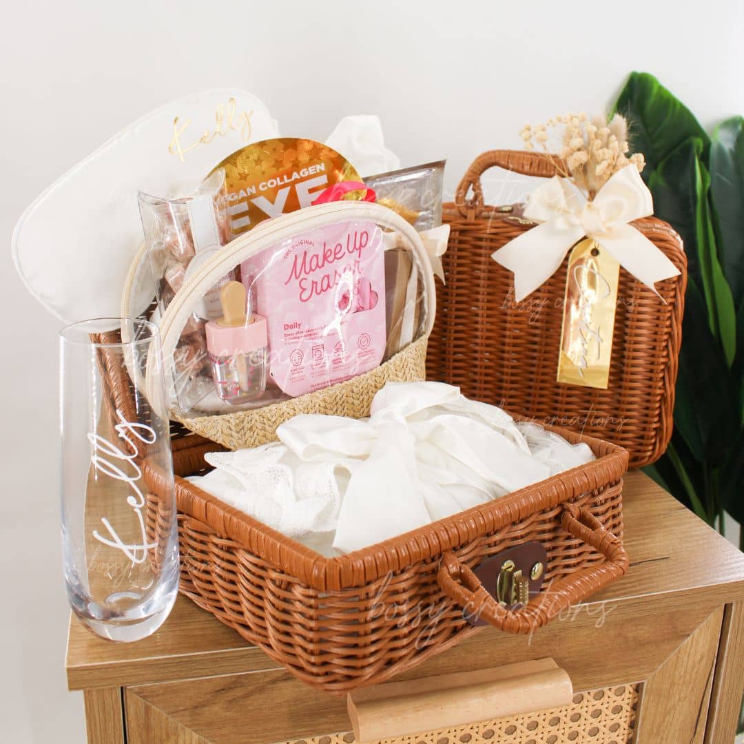 12 Gifts In 1 - Skincare &amp; Beauty Routine Set For Bride