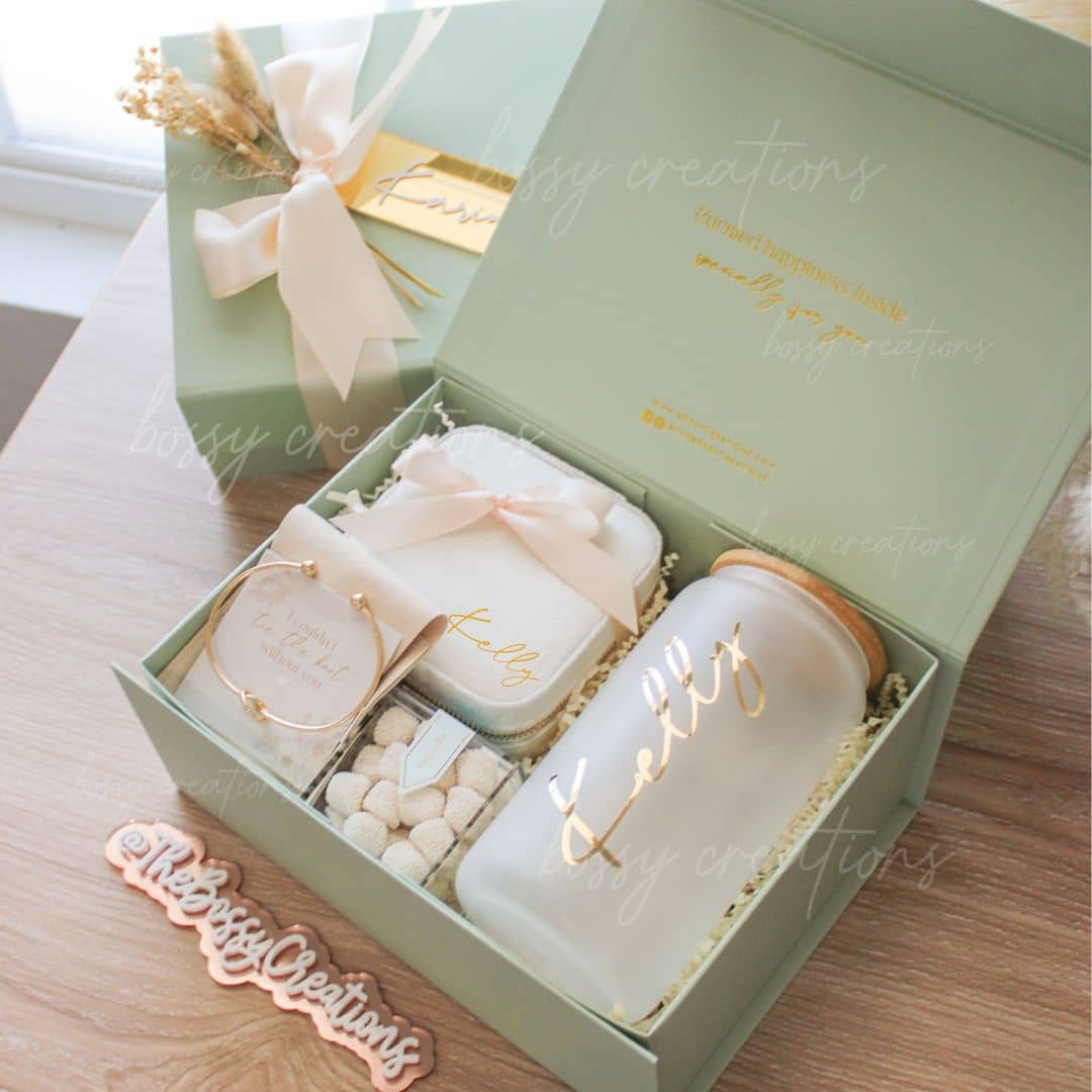 Hearts &amp; Knots Sage Petite Box